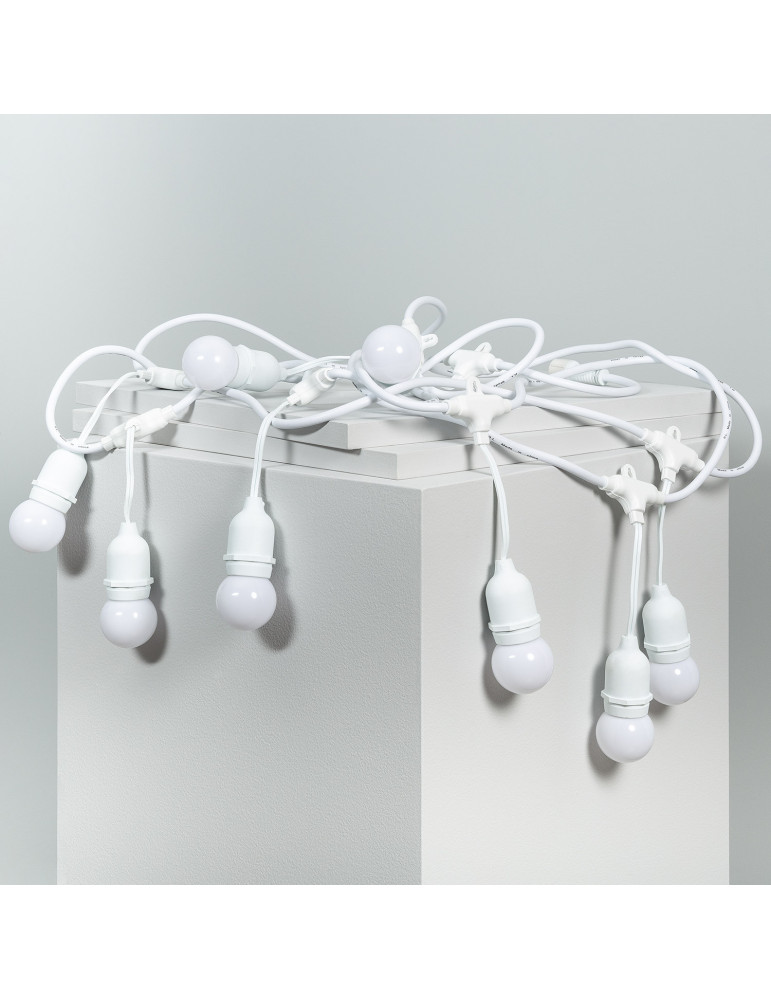 Kit Guirnalda Waterproof 5.5m Blanco + 8 Bombillas LED E27 G45 3W de Colores Kit Guirnalda Waterproof 5.5m Blanco + 8 Bombillas LED E27 G45 3W de Colores