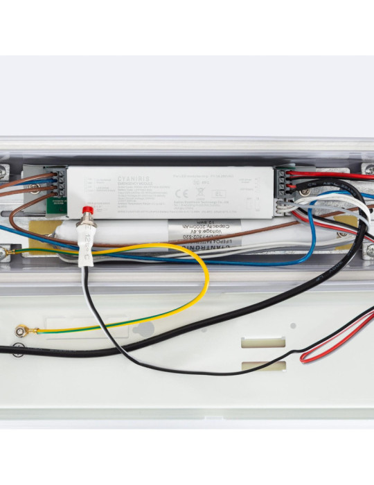 Réglette Étanche LED 120cm 36W avec Eclairage de Secours IP65