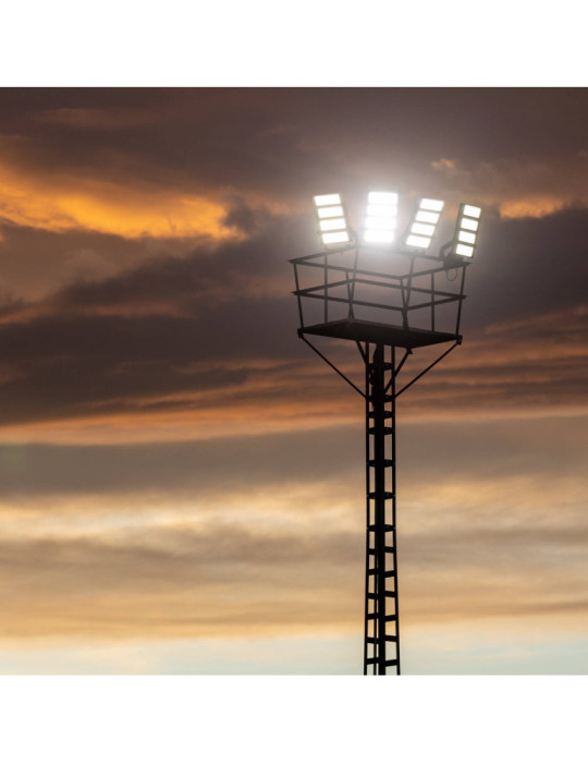 Projecteur LED Stadium Professionnel LUMILEDS 1200W 170lm/W IP66 INVENTRONICS Dimmable 1-10 V Projecteur LED Stadium Professionnel LUMILEDS 1200W 170lm/W IP66 INVENTRONICS Dimmable 1-10 V