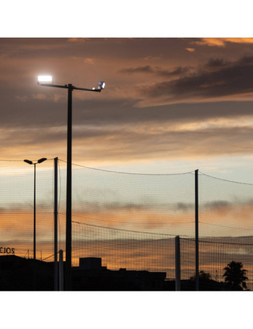 Projecteur LED Stadium Professionnel LUMILEDS 300W 170lm/W IP66 INVENTRONICS Dimmable 0-10 V