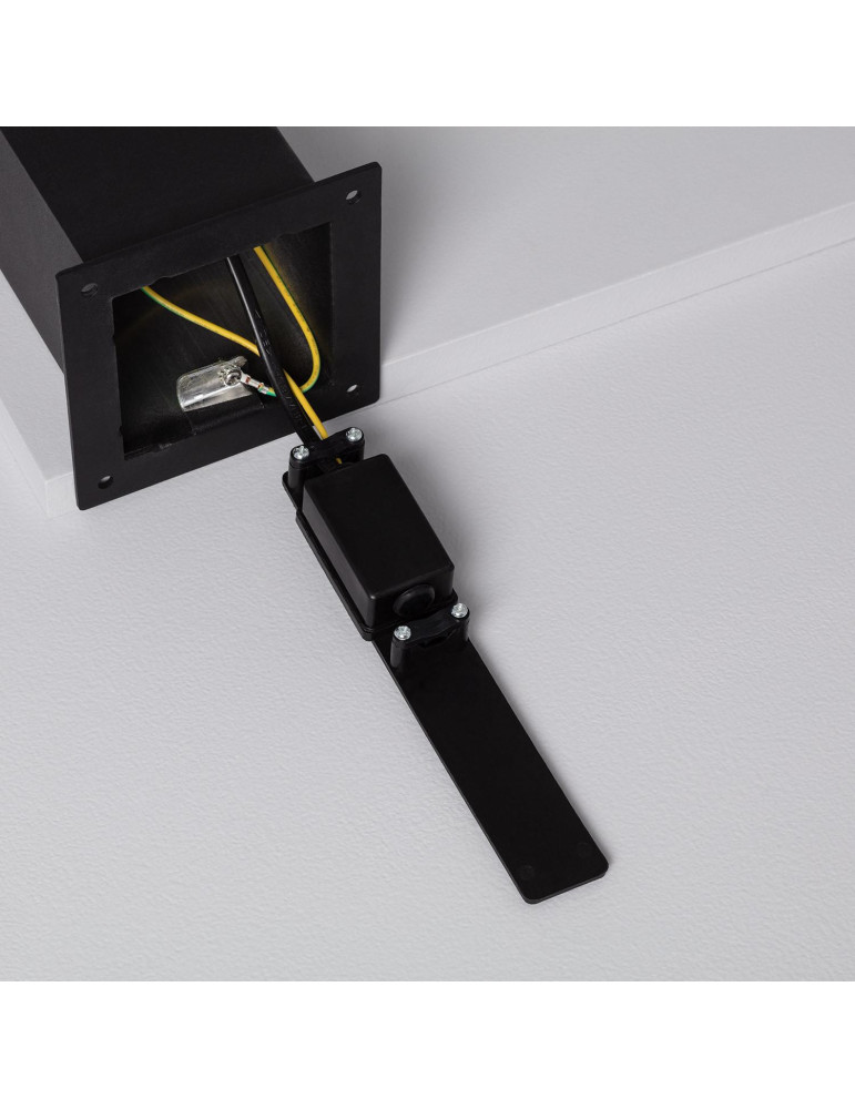 Balise Extérieure en Saillie sur Pied 74cm Augusta Noire avec Prise Type F Schuko