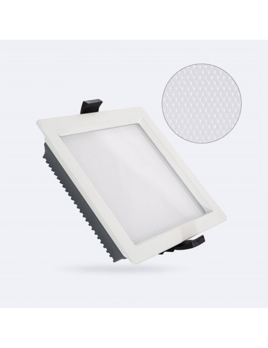 Dalle LED 24W Carrée Dimmable Dim To Warm Coupe 135x135 mm Dalle LED 24W Carrée Dimmable Dim To Warm Coupe 135x135 mm