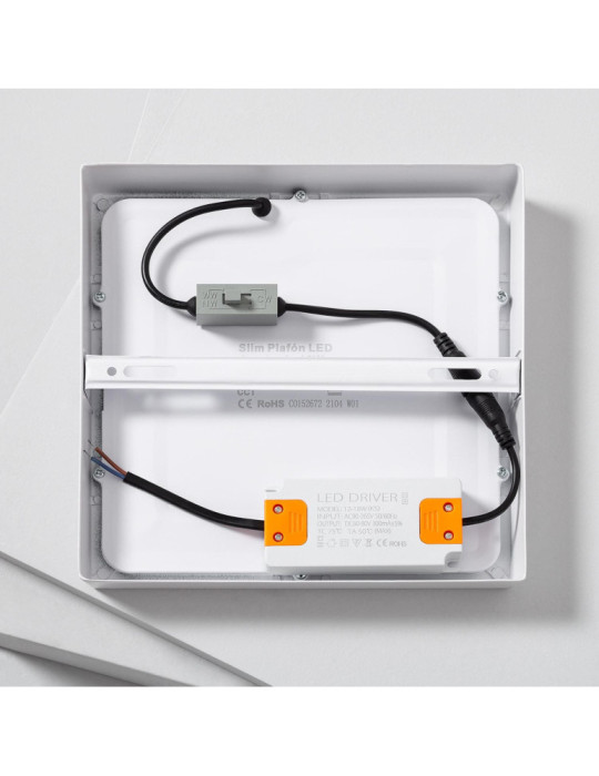 Plafonnier LED Carré 18W Extra-Plat (CRI90) Microprismatique CCT Sélectionnable (UGR17) 205x205 mm